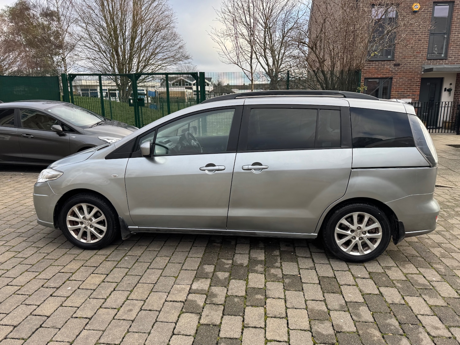 Used Mazda Mazda5 2010 for sale - 77210812: Photo 4