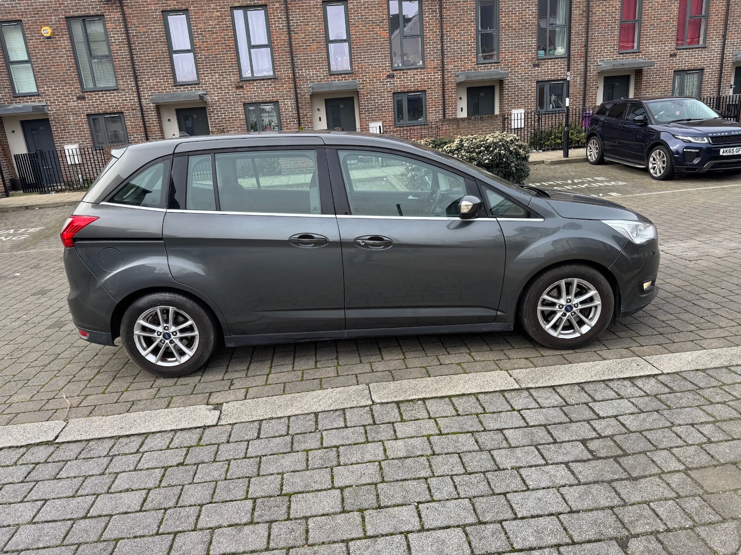 Used Ford Grand C-Max 2017 for sale - 77585572: Photo 6