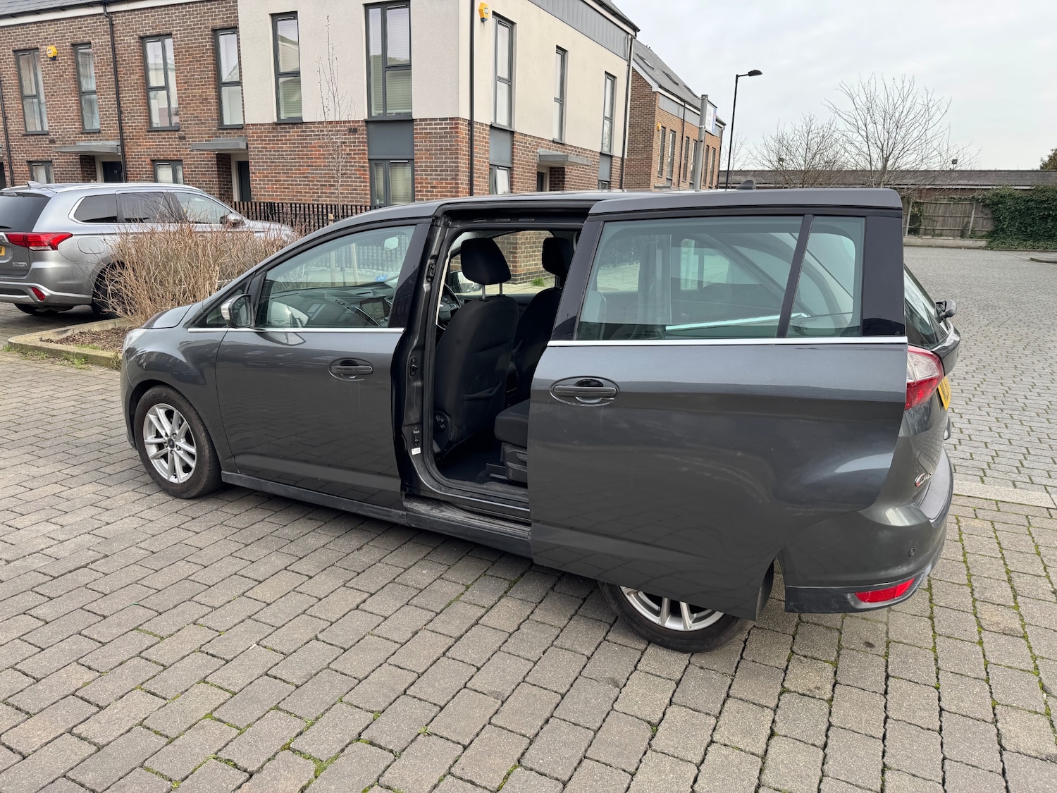 Used Ford Grand C-Max 2017 for sale - 77585572: Photo 9