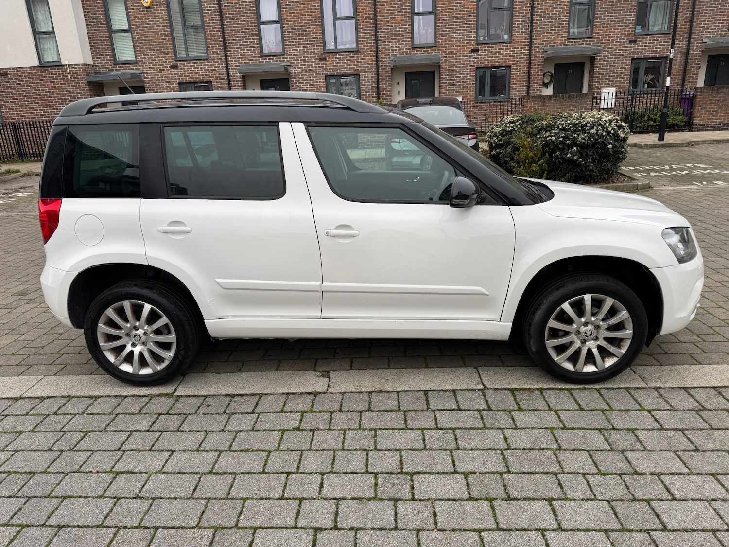 Used Skoda Yeti 2014 for sale - 77028382: Photo 7