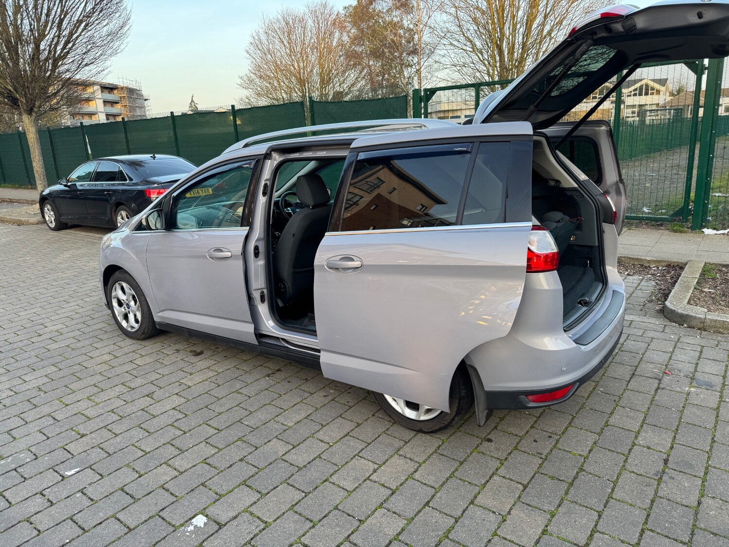 Used Ford Grand C-Max 2012 for sale - 77669213: Photo 21