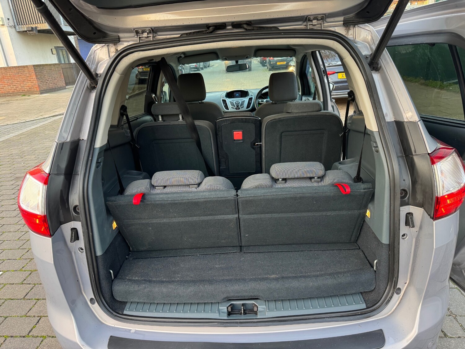 Used Ford Grand C-Max 2012 for sale - 77669213: Photo 9