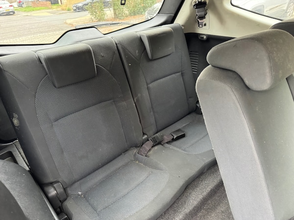 Used Nissan Qashqai+2 2010 for sale - 76237302: Photo 12