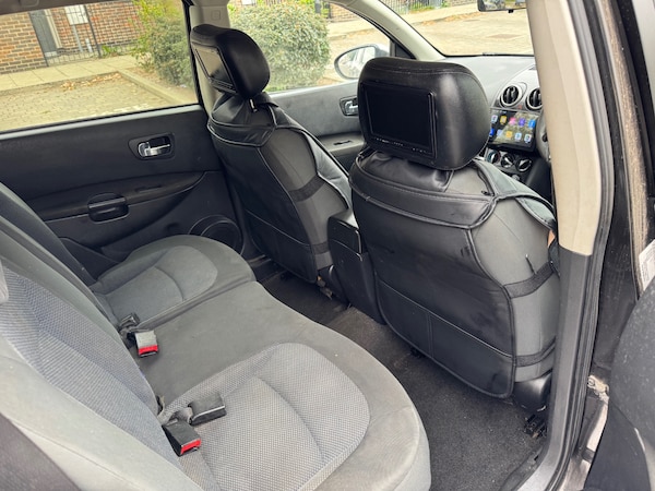 Used Nissan Qashqai+2 2010 for sale - 76237302: Photo 9