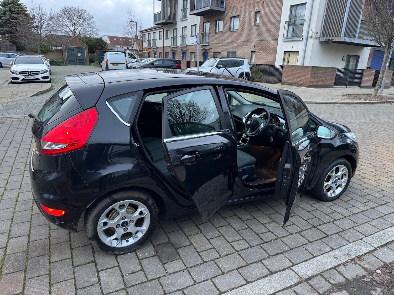 Used Ford Fiesta 2012 for sale - 76924650: Photo 7