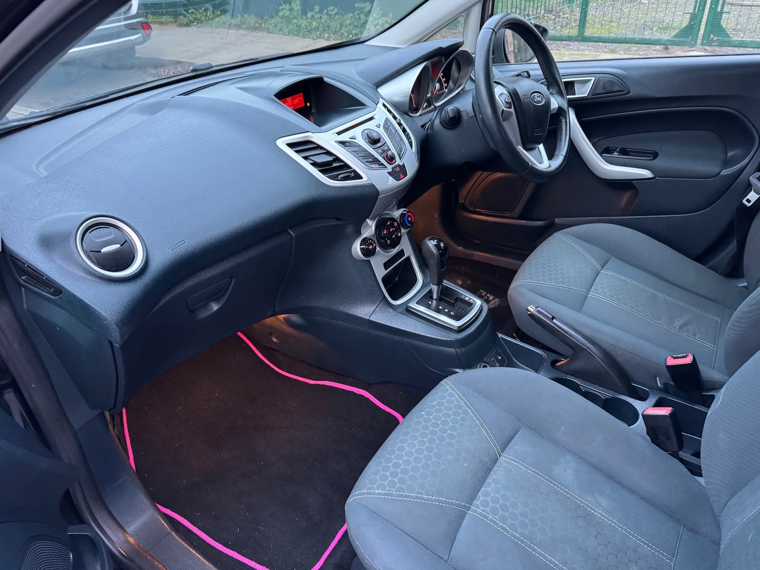 Used Ford Fiesta 2012 for sale - 76924650: Photo 9