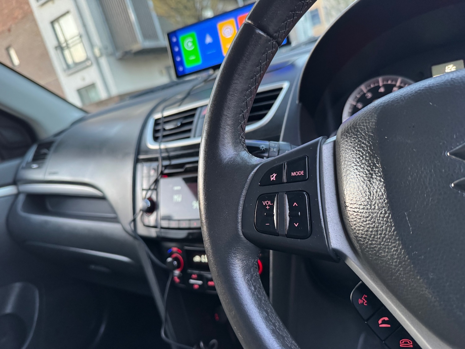 Used Suzuki Swift 2012 for sale - 77838056: Photo 12