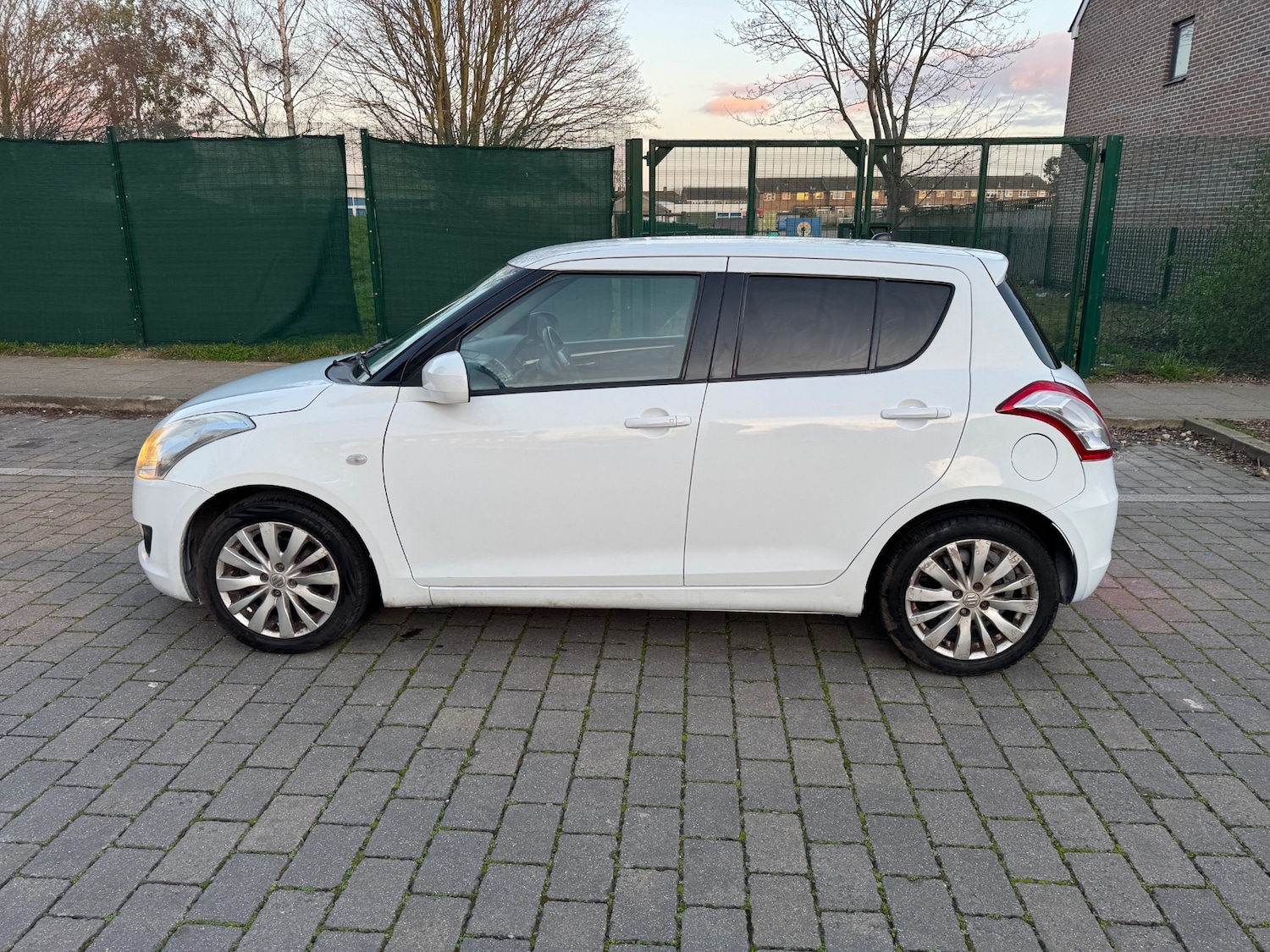 Used Suzuki Swift 2012 for sale - 77838056: Photo 7