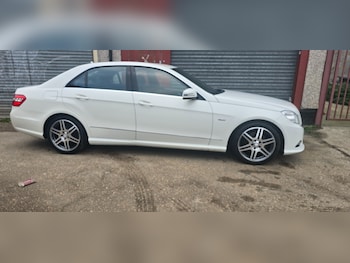 Used Mercedes-Benz E Class 2012 for sale - 76696292: Photo
