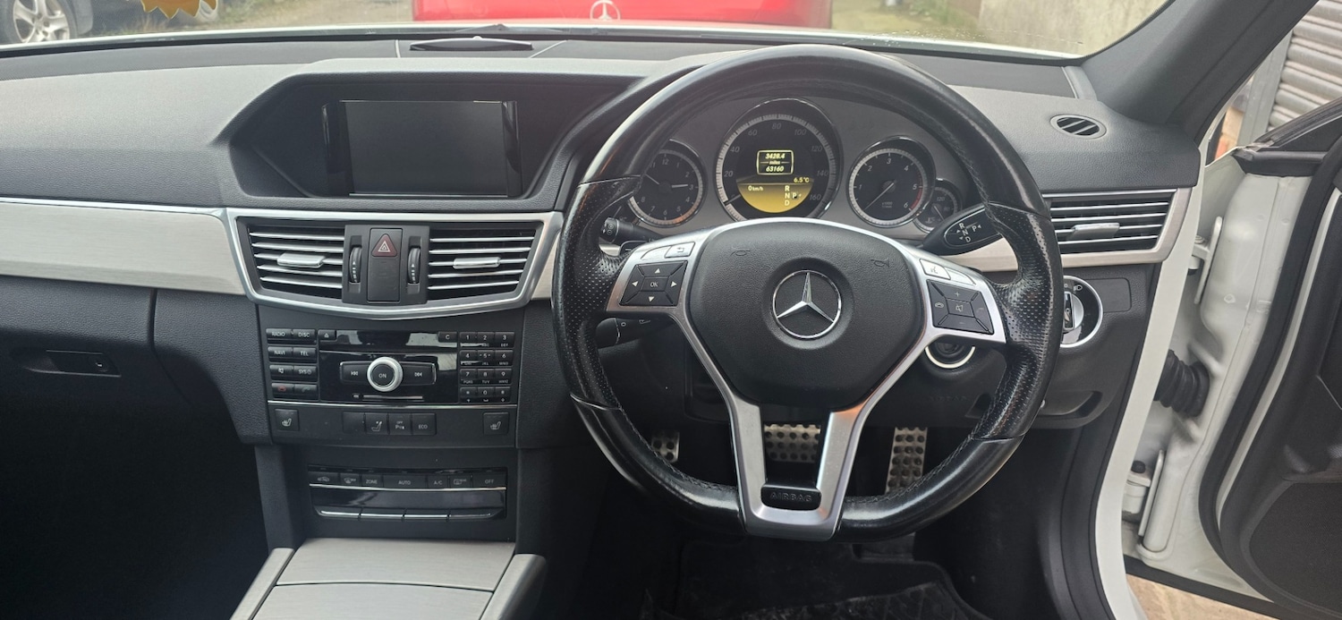 Used Mercedes-Benz E Class 2012 for sale - 76696292: Photo 25