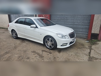 Used Mercedes-Benz E Class 2012 for sale - 76696292: Photo