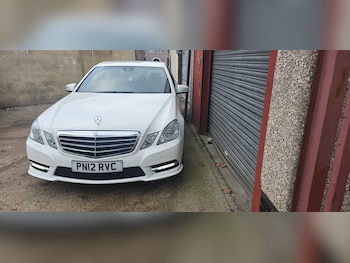 Used Mercedes-Benz E Class 2012 for sale - 76696292: Photo