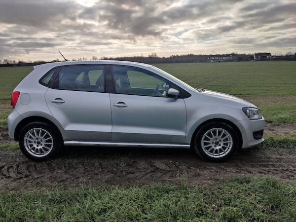 Used Volkswagen Polo 2011 for sale - 73341870: Photo 1