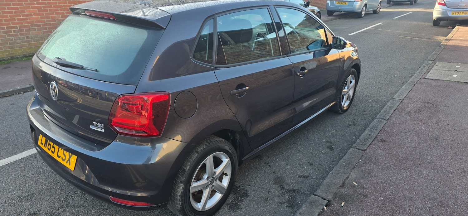 Used Volkswagen Polo 2015 for sale - 76951418: Photo 2