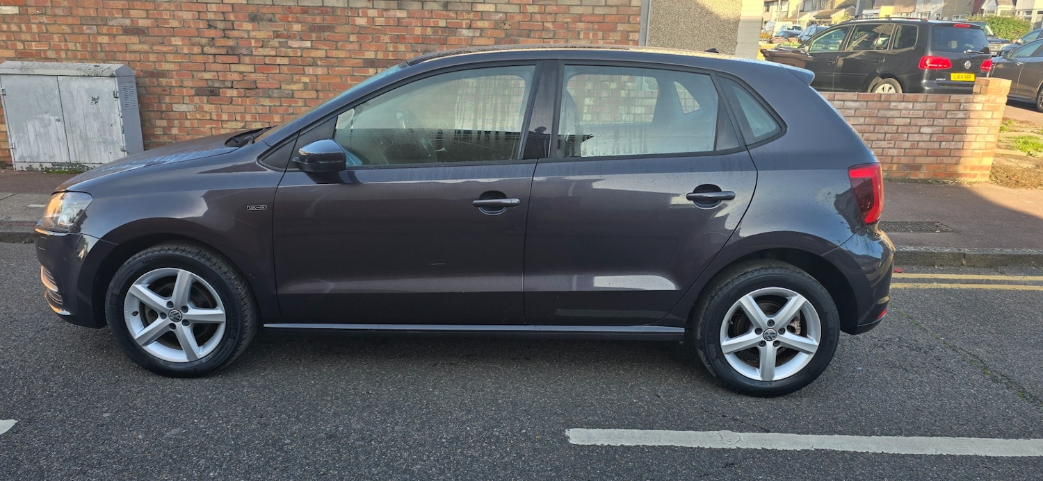 Used Volkswagen Polo 2015 for sale - 76951418: Photo 4
