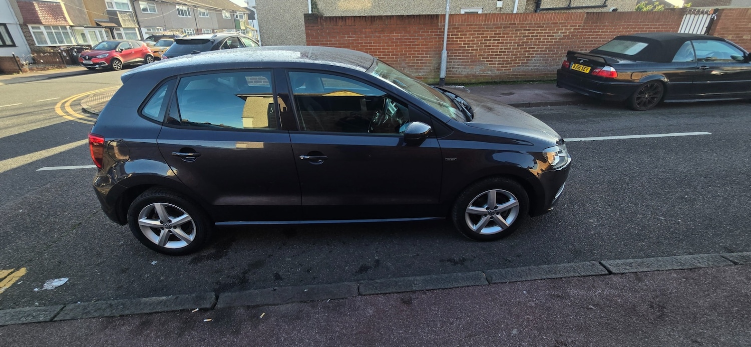 Used Volkswagen Polo 2015 for sale - 76951418: Photo 9