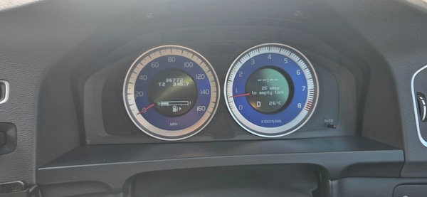 Used Volvo V60 2013 for sale - 74556081: Photo 10