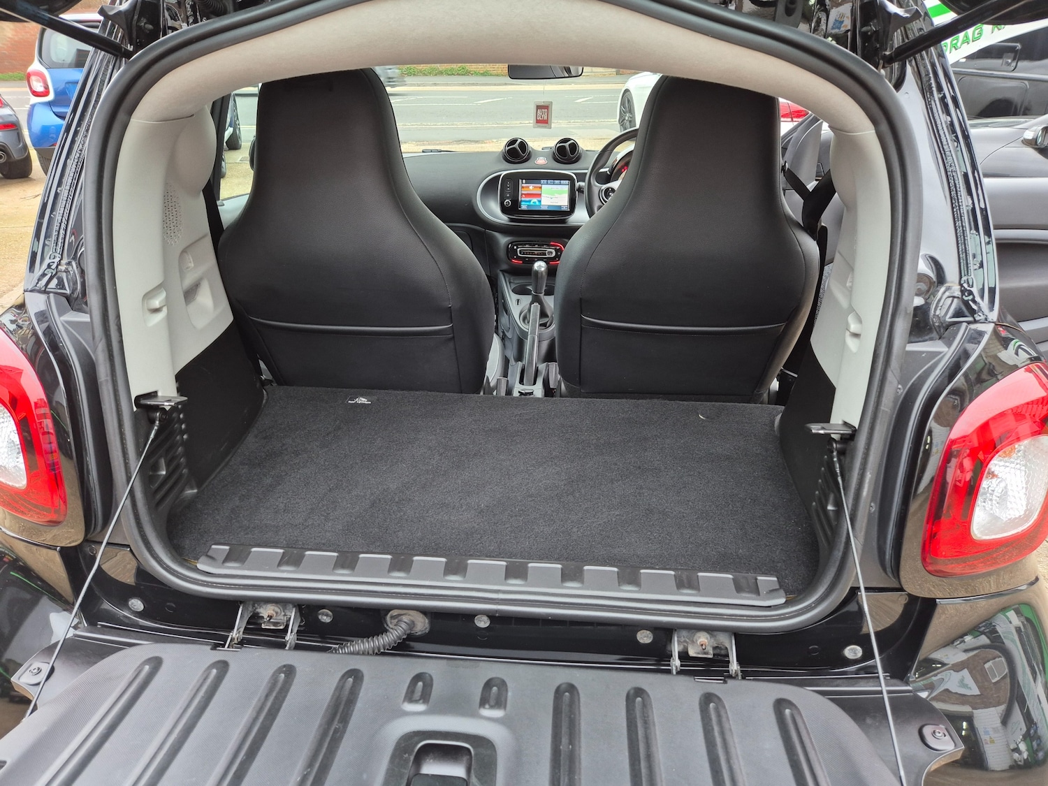 Used smart fortwo 2018 for sale - 77616983: Photo 13