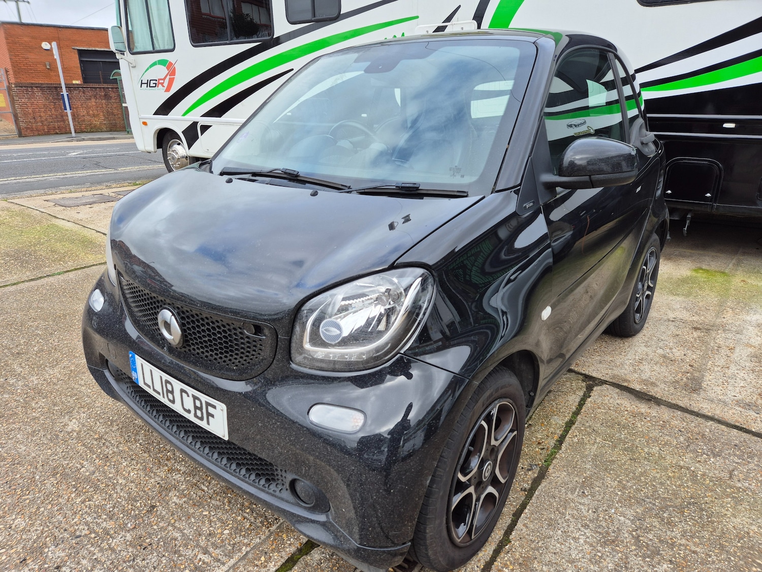 Used smart fortwo 2018 for sale - 77616983: Photo 2
