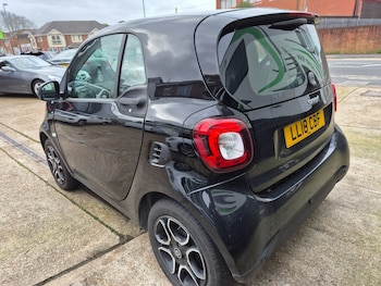 Used smart fortwo 2018 for sale - 77616983: Photo