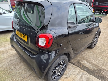 Used smart fortwo 2018 for sale - 77616983: Photo