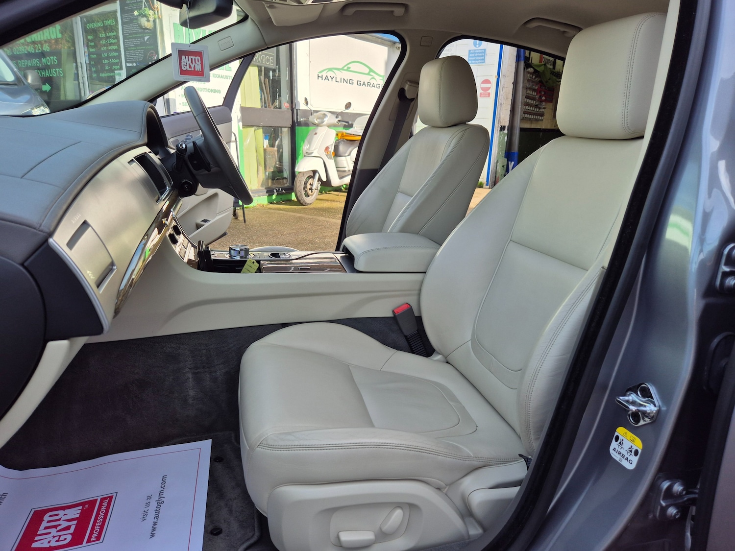 Used Jaguar XF 2013 for sale - 75835507: Photo 15