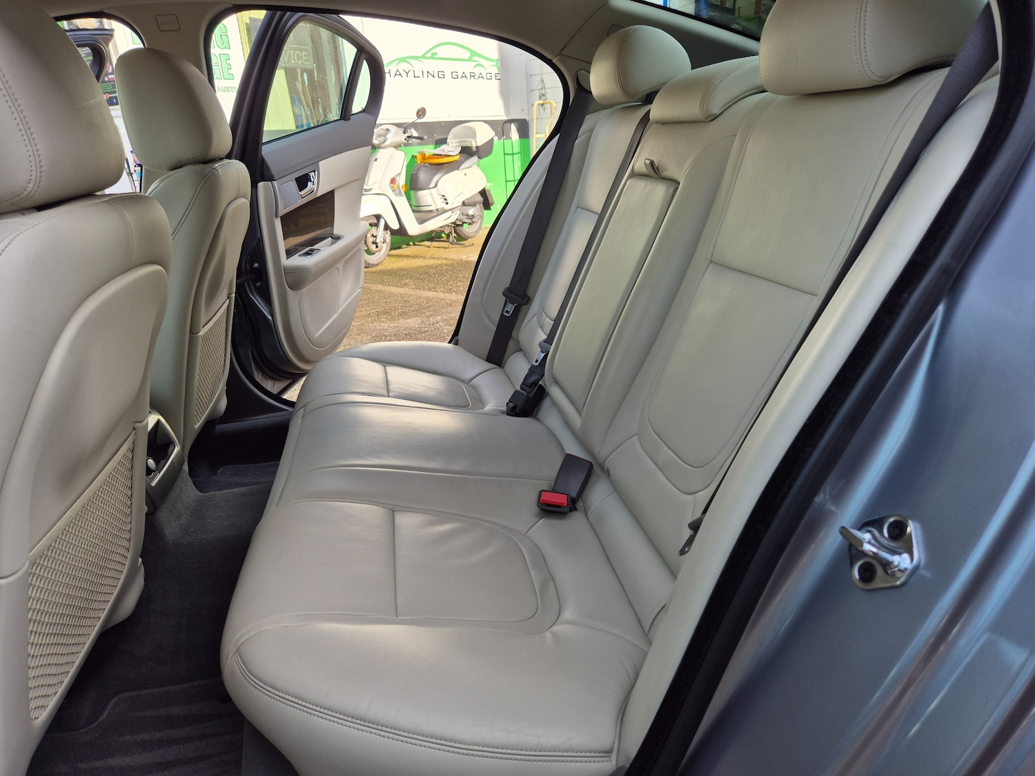 Used Jaguar XF 2013 for sale - 75835507: Photo 17