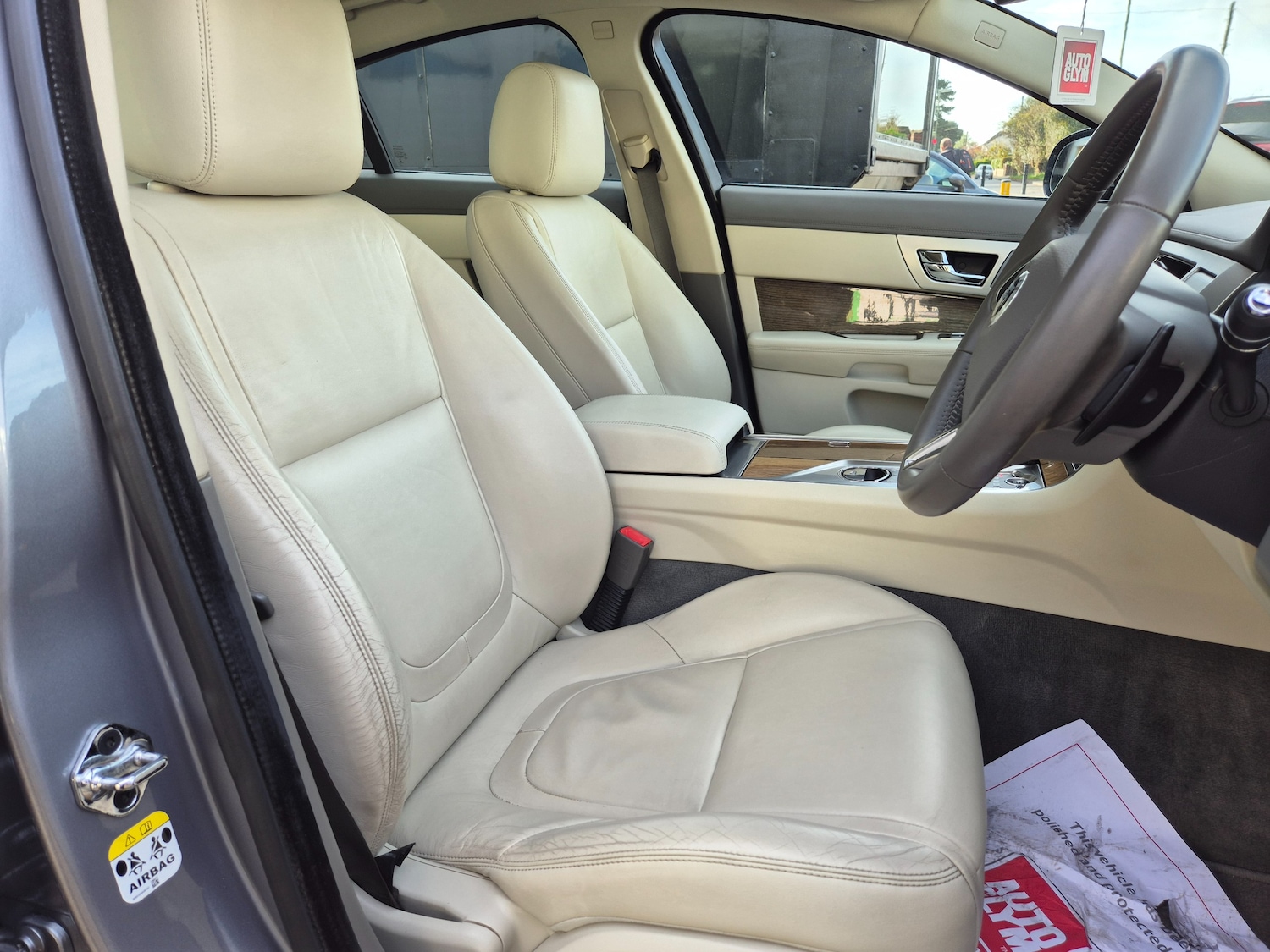 Used Jaguar XF 2013 for sale - 75835507: Photo 9