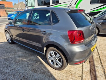 Used Volkswagen Polo 2017 for sale - 79747349: Photo
