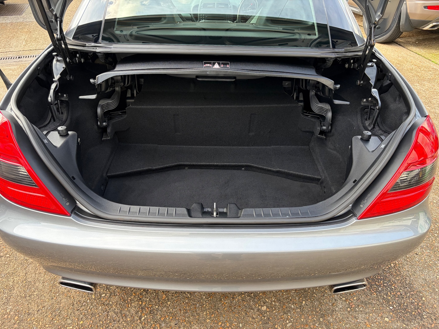 Used Mercedes-Benz SLK 2010 for sale - 77533697: Photo 10