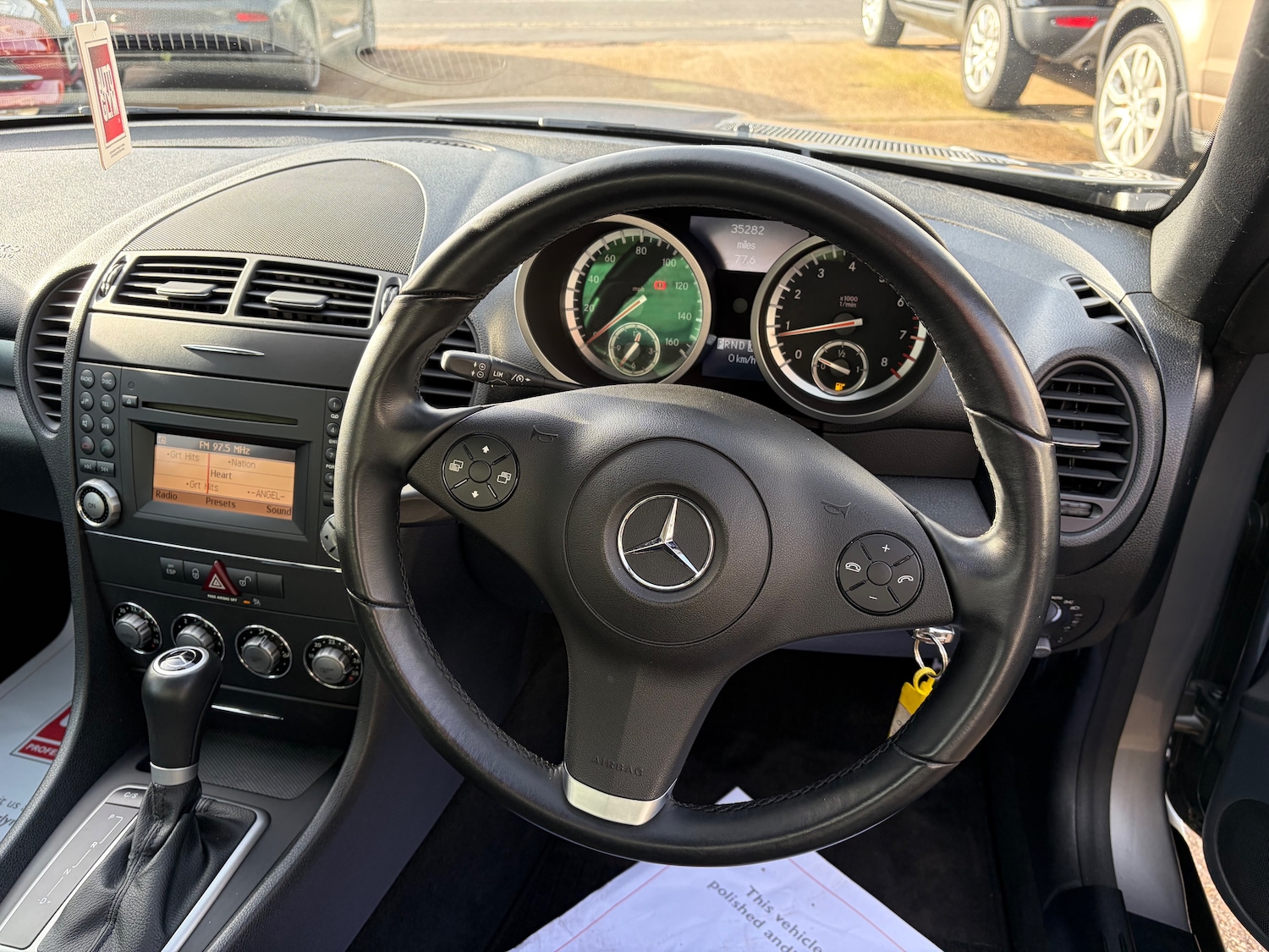 Used Mercedes-Benz SLK 2010 for sale - 77533697: Photo 17