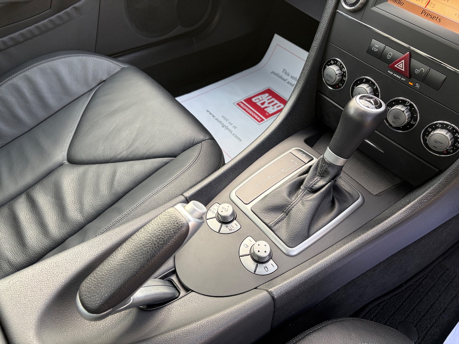 Used Mercedes-Benz SLK 2010 for sale - 77533697: Photo 19