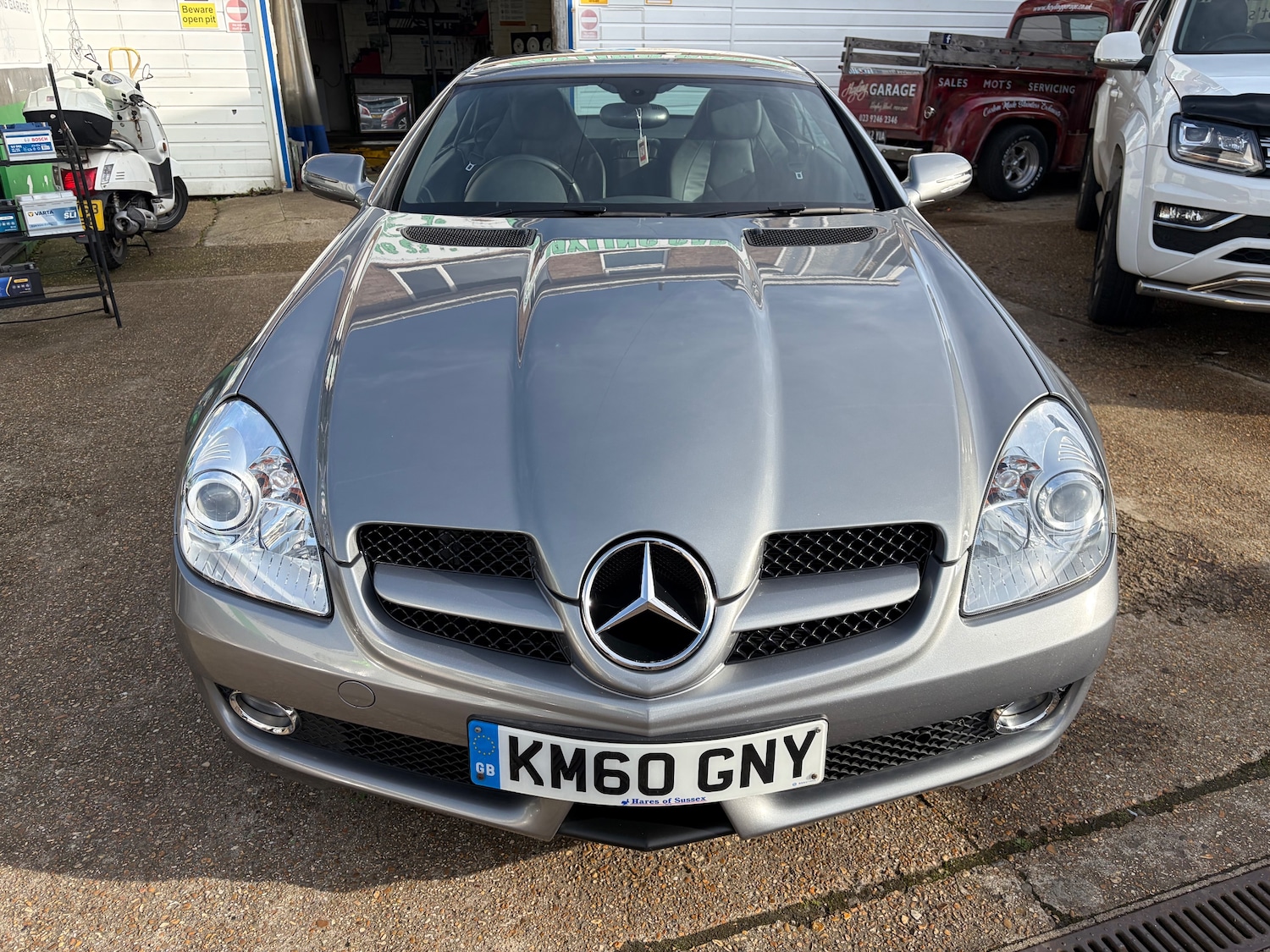 Used Mercedes-Benz SLK 2010 for sale - 77533697: Photo 2