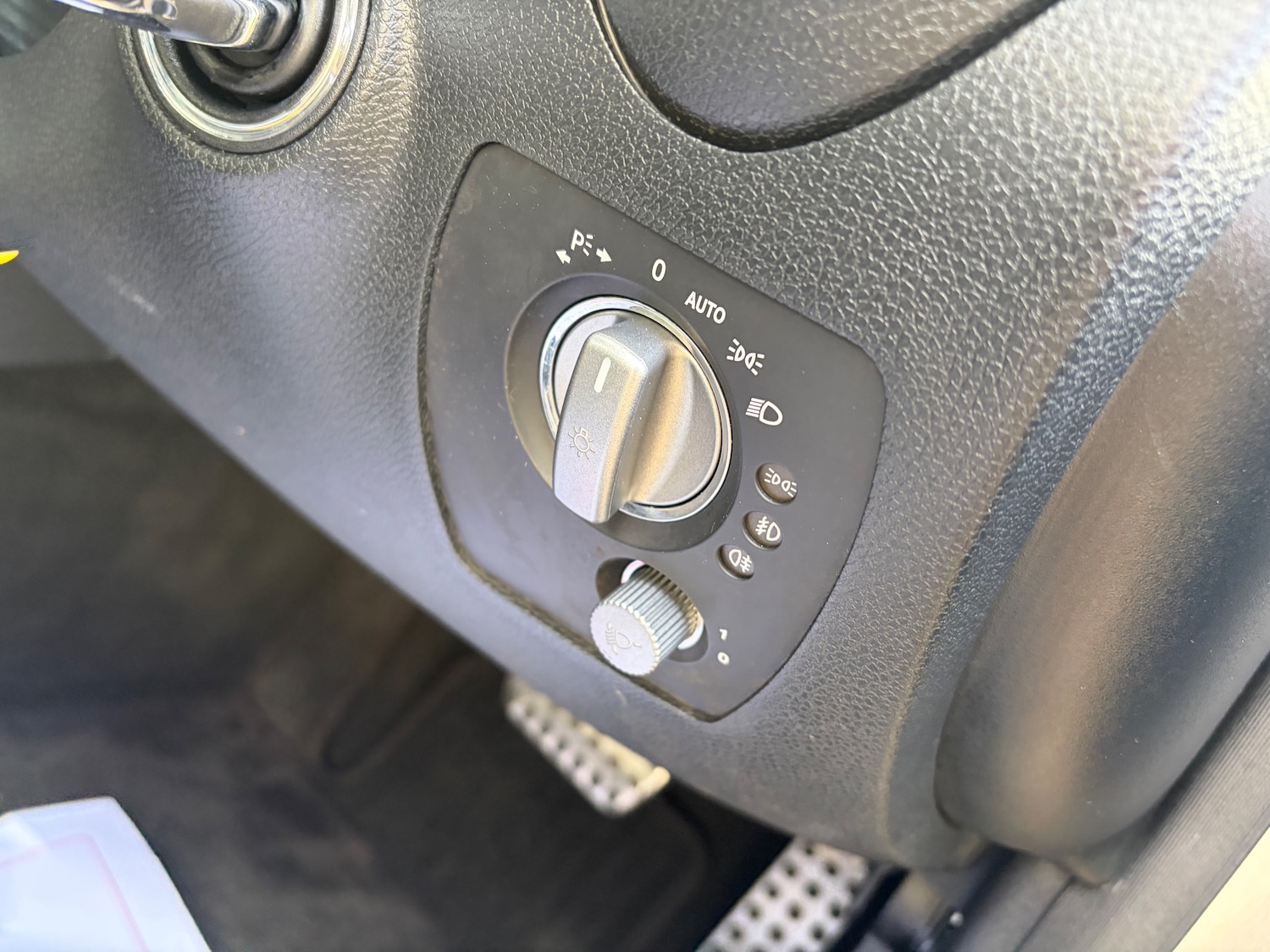 Used Mercedes-Benz SLK 2010 for sale - 77533697: Photo 21