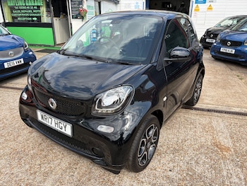 Used smart fortwo 2017 for sale - 79104849: Photo