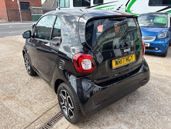Used smart fortwo 2017 for sale - 79104849: Photo