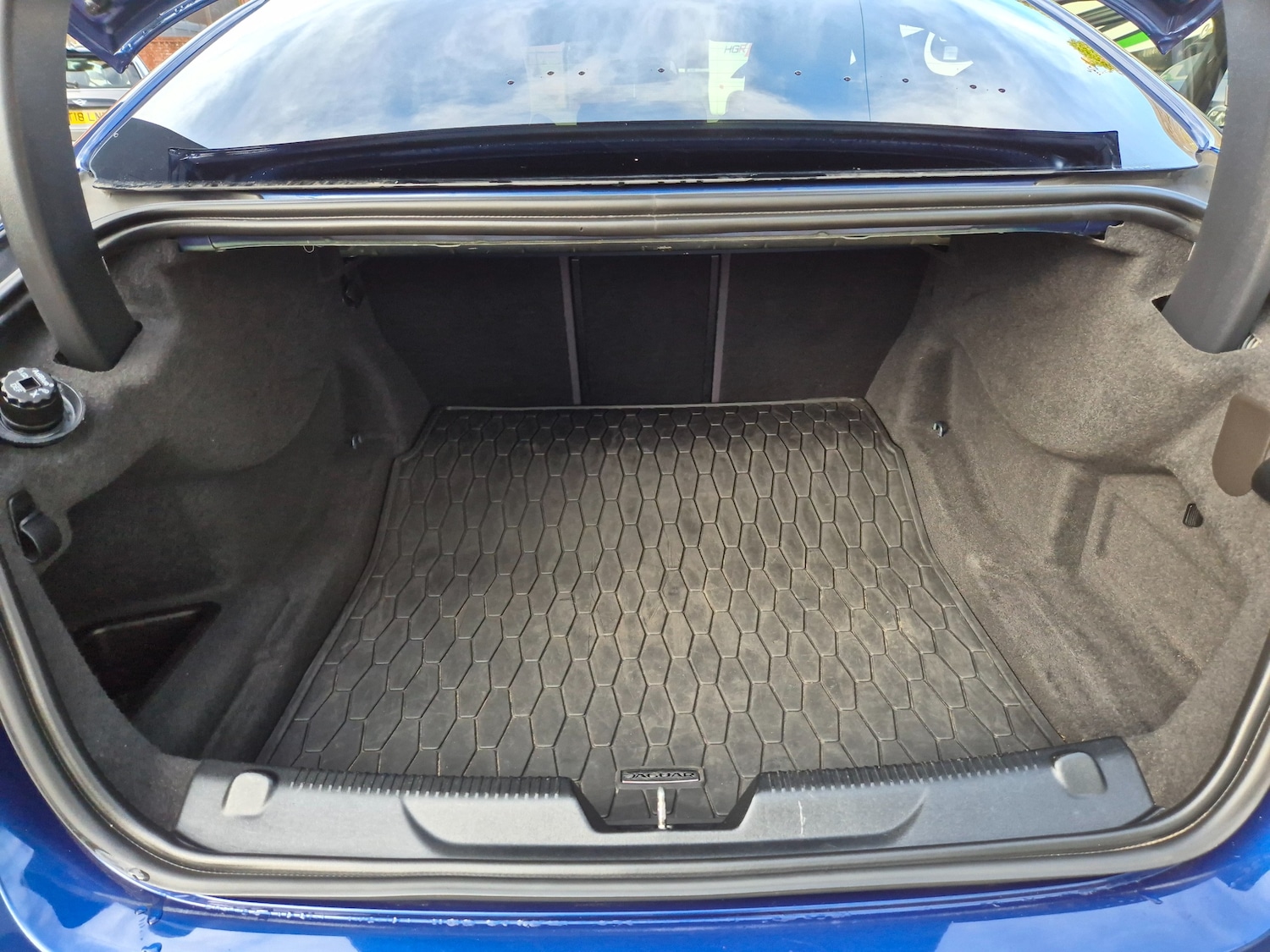 Used Jaguar XE 2016 for sale - 76429530: Photo 19