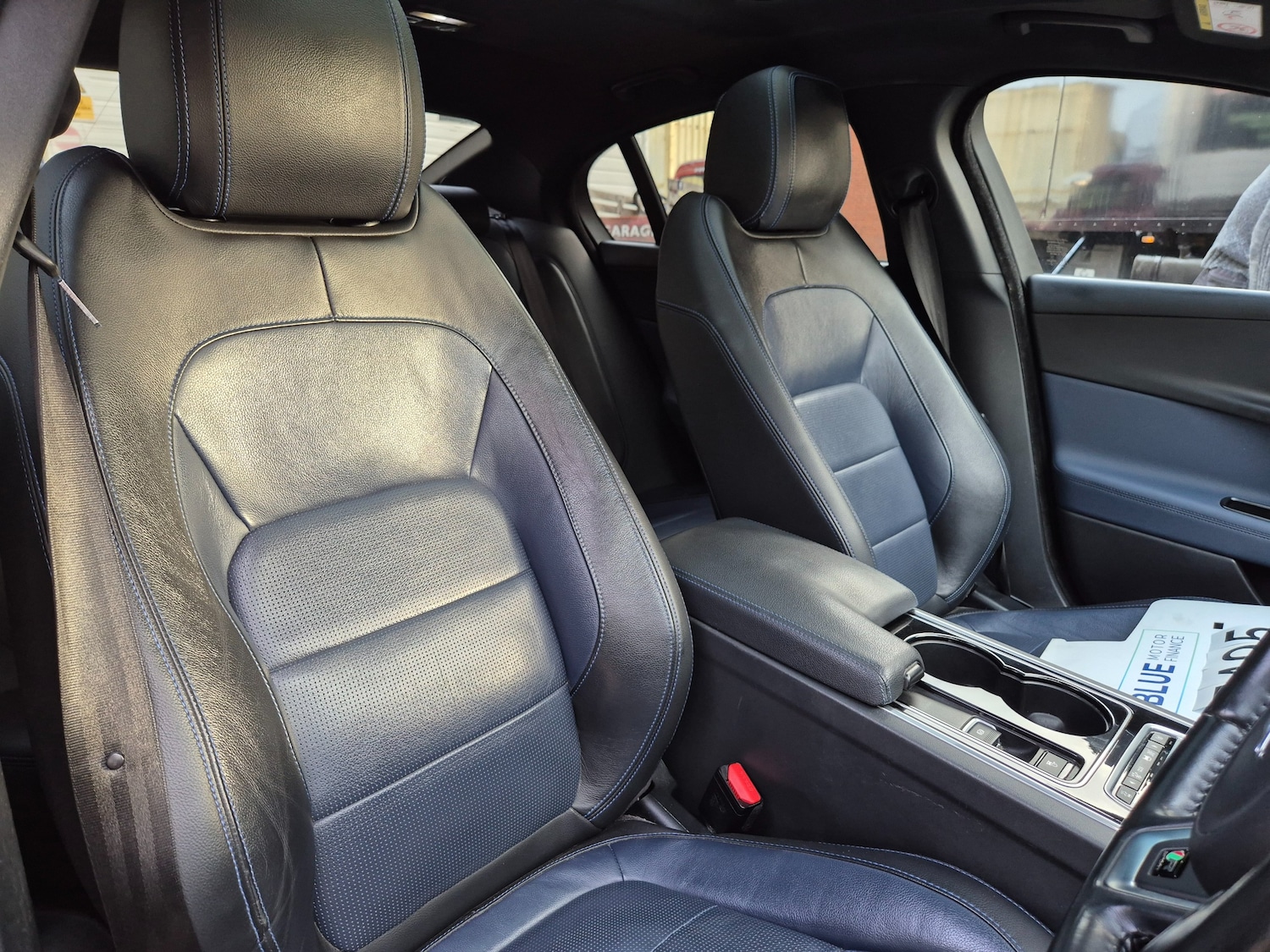 Used Jaguar XE 2016 for sale - 76429530: Photo 6