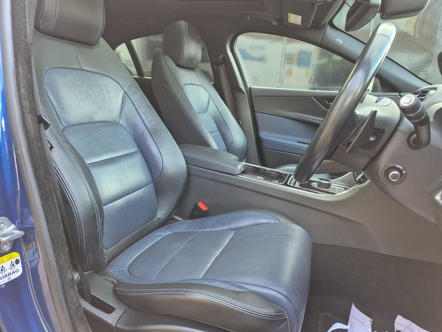 Used Jaguar XE 2016 for sale - 76429530: Photo 9