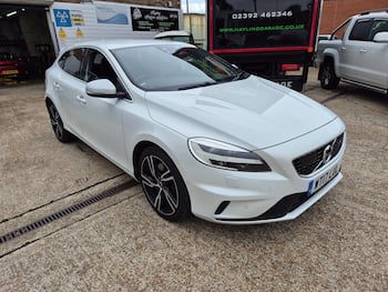 Used Volvo V40 2017 for sale - 79739326: Photo