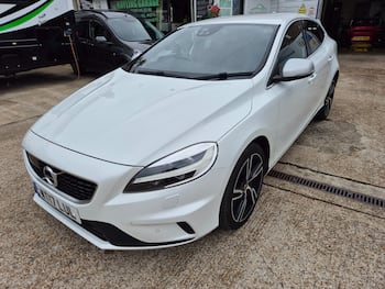 Used Volvo V40 2017 for sale - 79739326: Photo