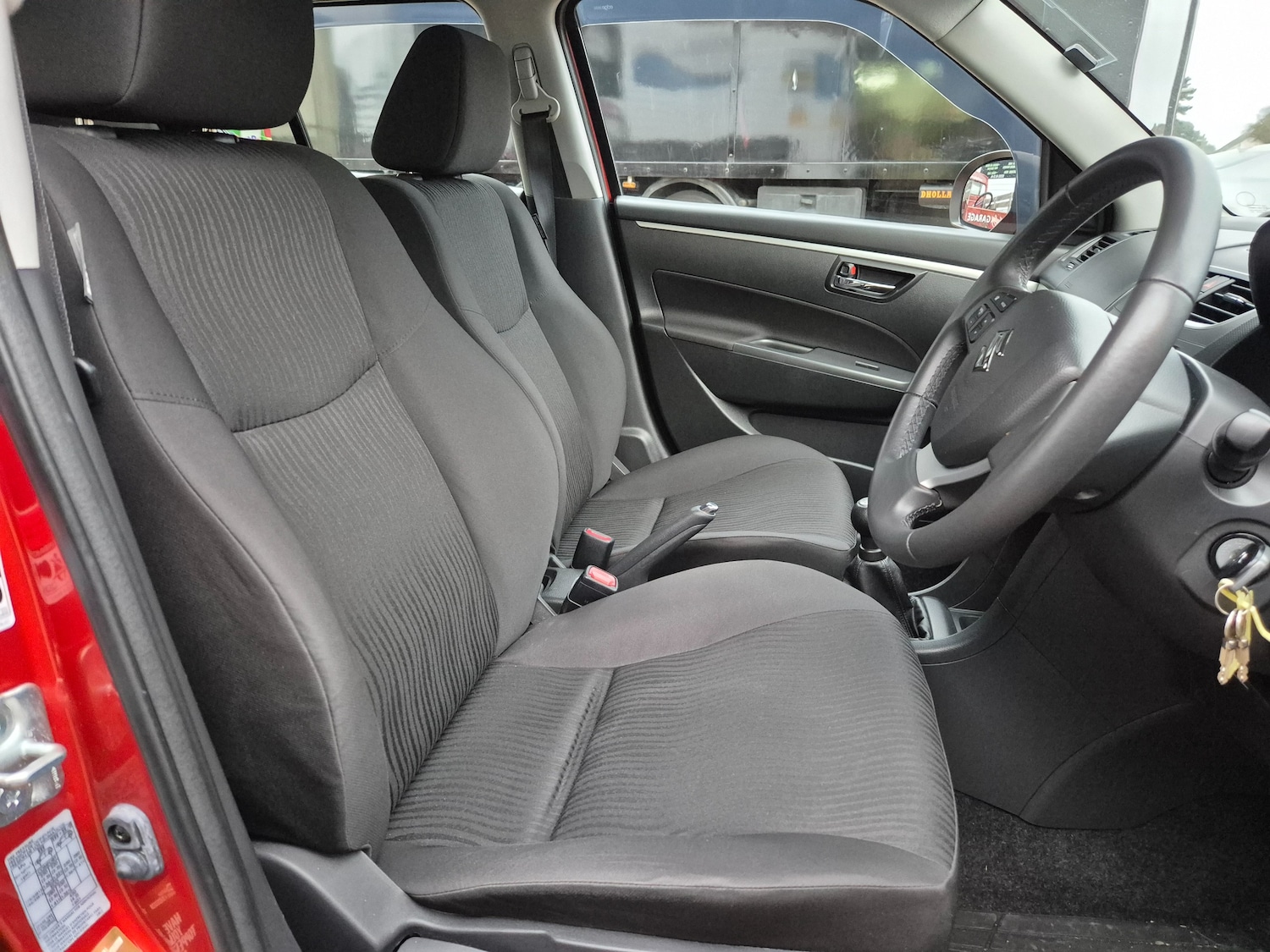 Used Suzuki Swift 2012 for sale - 77037514: Photo 9