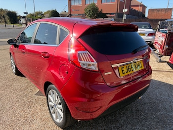 Used Ford Fiesta 2015 for sale - 76206632: Photo