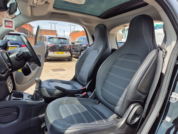 Used smart fortwo 2015 for sale - 75239678: Photo 17