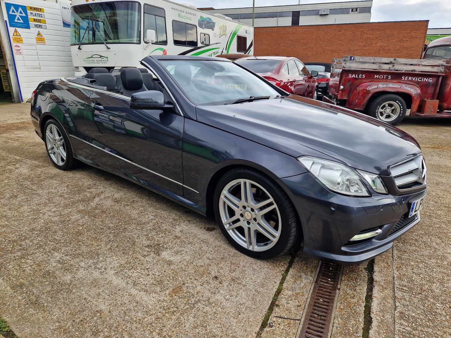 Used Mercedes-Benz E Class 2012 for sale - 76569311: Photo 1