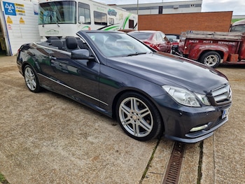 Used Mercedes-Benz E Class 2012 for sale - 76569311: Photo