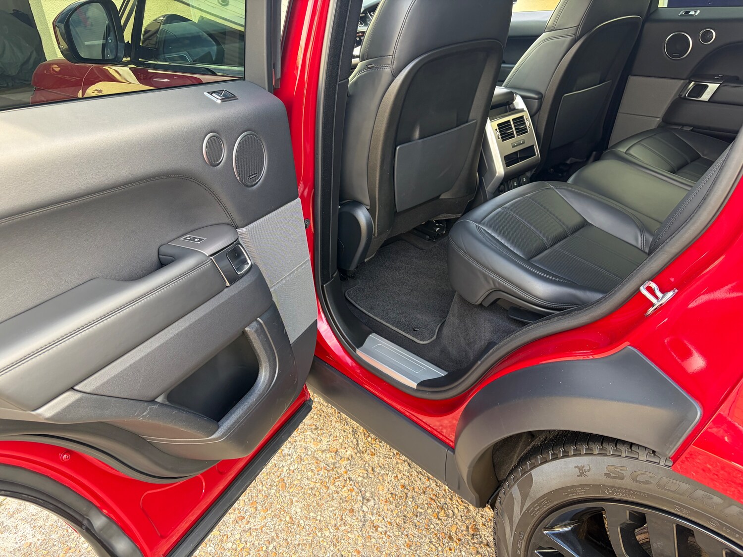 Used Land Rover Range Rover Sport 2018 for sale - 76211732: Photo 11