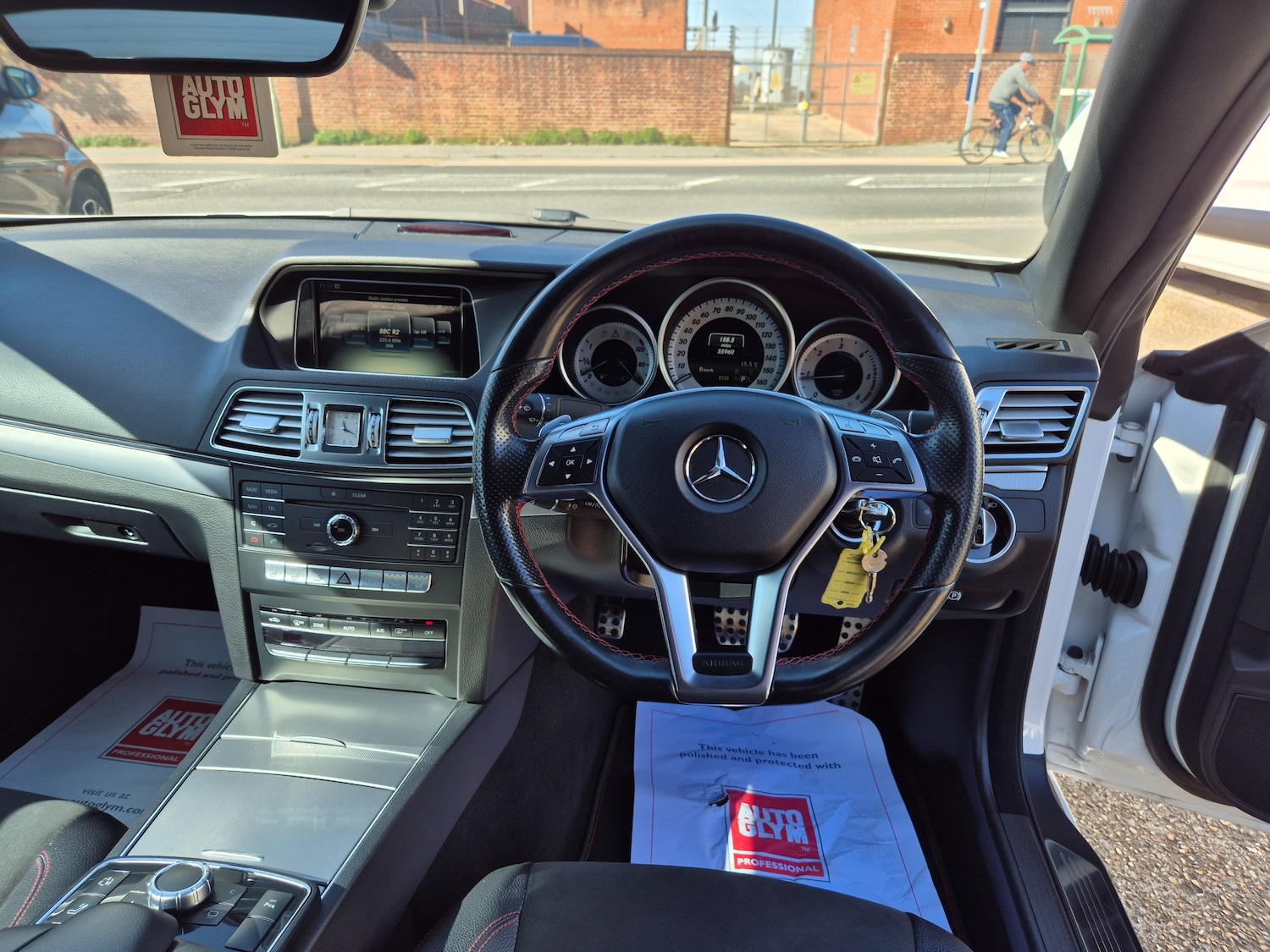 Used Mercedes-Benz E Class 2015 for sale - 77620387: Photo 8