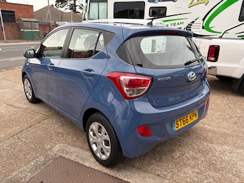 Used Hyundai i10 2016 for sale - 78163000: Photo