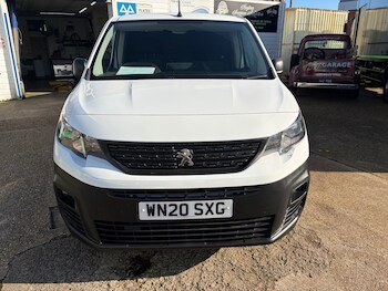 Used Peugeot Partner 2020 for sale - 77654097: Photo